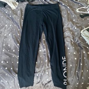 Blond leggings by Brunette The Label.